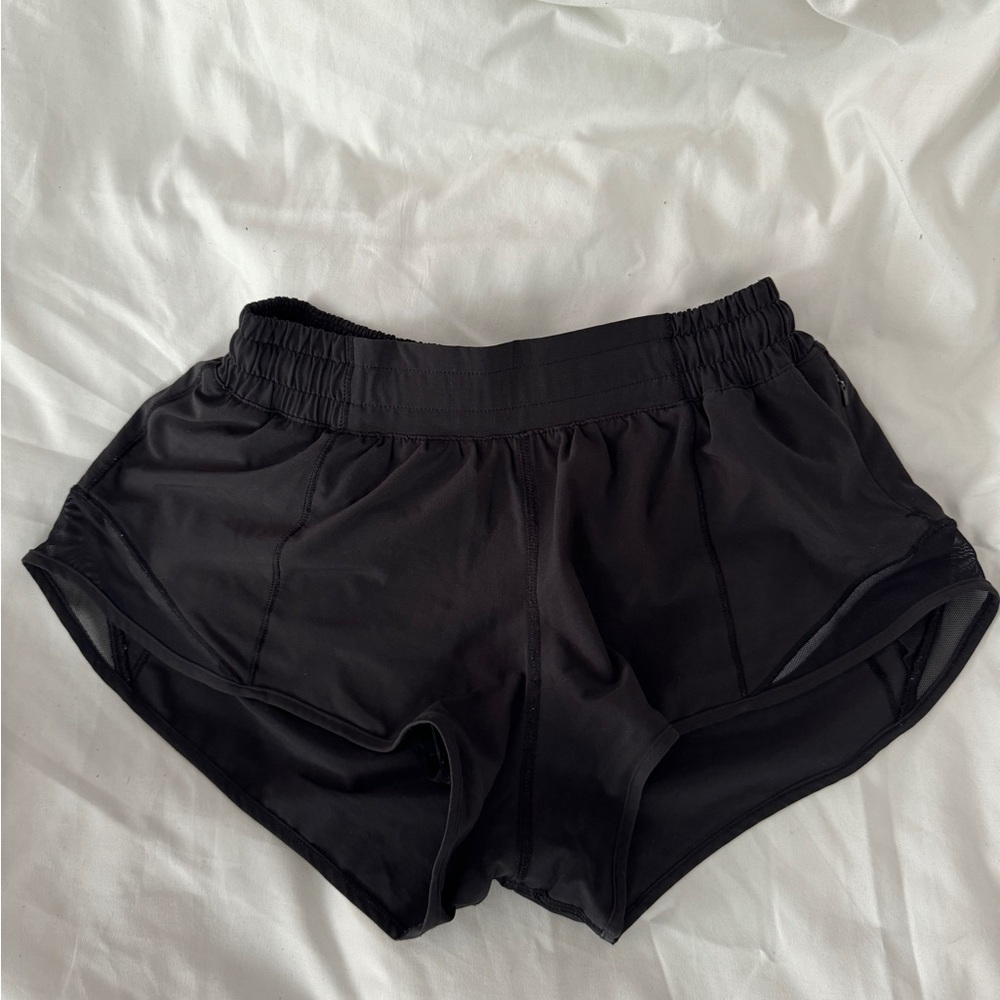 Lululemon Hotty Hot Low-Rise Lined Black Short 2.5" Size 4